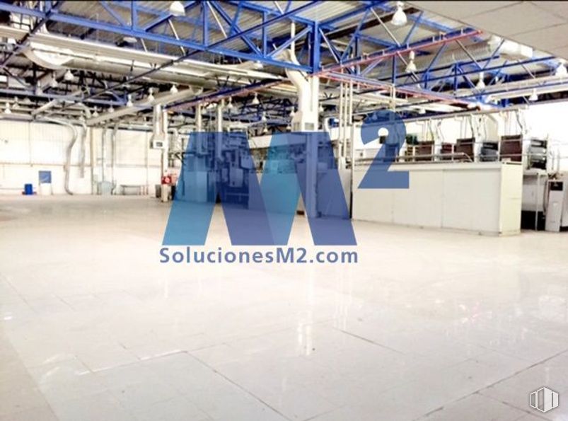 Industrial for sale at Zona industrial, Algete, Madrid, 28110 with floor, technology, metal, engineering, glass, industry, factory, hall, building material and steel around