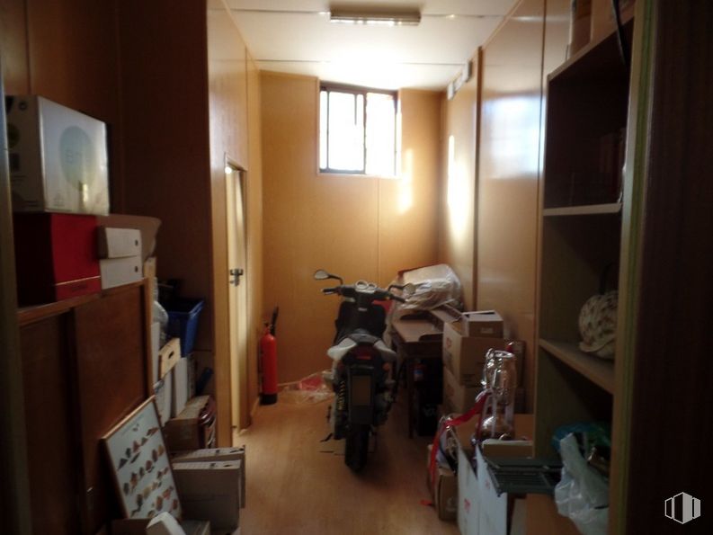 Retail for sale at Centro Urbano, La Lastrilla, Segovia, 40196 with window, motorcycle, wood, building, interior design, flooring, tire, wheel, hardwood and television around