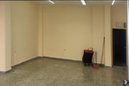 Local en alquiler en Getafe Oeste, Getafe, Madrid, 28903 con equipaje y bolsos, madera, hall, suelo, suelos, silla, madera dura, edificio, techo y evento alrededor