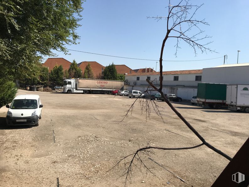 Suelo en venta en Zona industrial Arganda, Arganda del Rey, Madrid, 28500 con coche, camión, cielo, neumático, planta, vehículo, árbol, edificio, asfalto y vehículo de motor alrededor