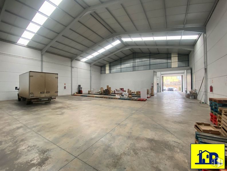 Industrial for sale at Polígono Sepes, Cuenca, 16004 with property, hall, floor, flooring, wood, asphalt, ceiling, concrete, composite material and engineering around