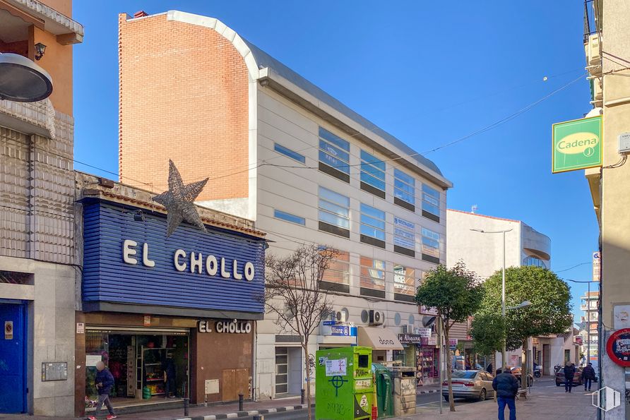 Oficina en venta en Calle Juan de la Cierva, 19, Arganda del Rey, Madrid, 28500 con edificio, persona, cielo, propiedad, ventana, luz de la calle, arquitectura, área residencial, barrio y edificio comercial alrededor