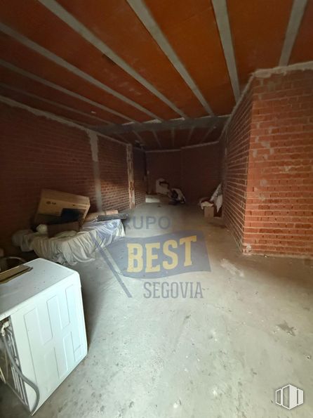 Local en venta en Centro, Espirdo, Segovia, 40191 con ebanistería, suelo, suelos, techo, material de construcción y sótano alrededor