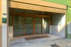 Retail for sale at Calle Torrelaguna, 89, Fuente el Saz de Jarama, Madrid, 28140 with door, fixture, shade, wood, composite material, facade, real estate, tints and shades, glass and home door around