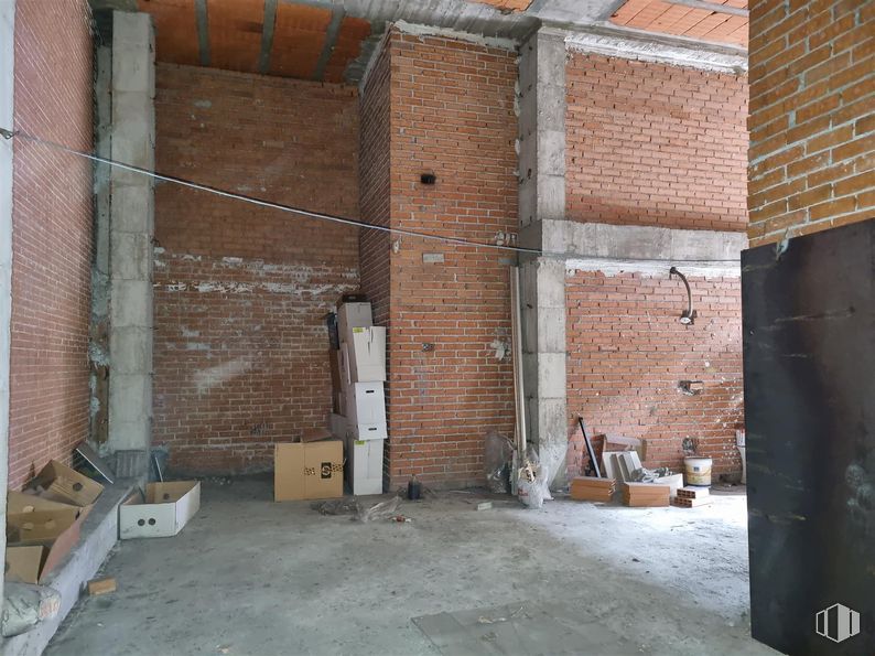 Local en venta en Calle  Alcalá, San Blas - Canillejas, Madrid, 28022 con propiedad, edificio, albañilería, ladrillo, madera, material de construcción, casa, material compuesto, gas y suelos alrededor