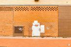 Retail for sale & for rent at Calle Valdemoro, 13, Leganés, Madrid, 28914 with building, property, window, door, orange, brickwork, brick, wood, architecture and rectangle around