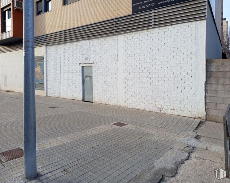 Retail for rent at Carretera Noblejas, 7, Ocaña, Toledo, 45300 with wall, architecture, composite material, concrete, brickwork, sidewalk, grey, brick, building material and shade around