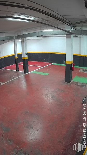 Industrial for sale at Calle Lago Constanza, 7, Ciudad Lineal, Madrid, 28017 with floor, flooring, parking lot, basement and subway around