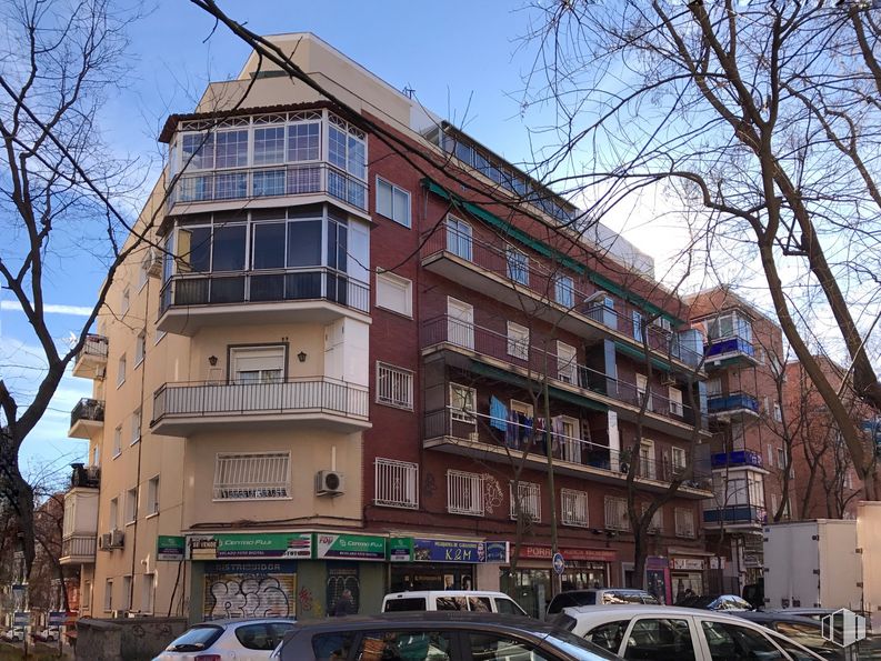 Local en venta en Calle Francisco García, 19, Carabanchel, Madrid, 28025 con edificio, ventana, cielo, coche, neumático, rueda, vehículo, diseño urbano, condominio y árbol alrededor