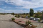 Land for sale at Calle Juan de la Cierva, s/n, Arroyomolinos, Madrid, 28939 with cloud, plant, sky, ecoregion, road surface, natural landscape, land lot, asphalt, tree and grass around