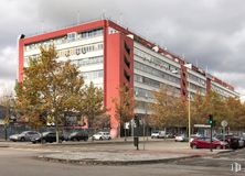 Office for sale & for rent at Edificio Astygi, Calle San Romualdo, 26, San Blas - Canillejas, Madrid, 28037 with car, building, land vehicle, wheel, sky, vehicle, tire, cloud, window and tree around