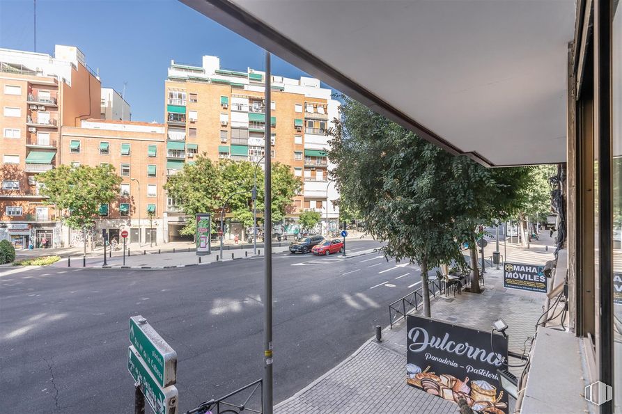 Local en venta en Calle Embajadores, 115, Arganzuela, Madrid, 28045 con edificio, planta, ventana, infraestructura, árbol, diseño urbano, superficie de la carretera, barrio, espacio público y condominio alrededor