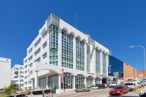 Office for rent at Edificio Arcade, Calle Valentín Beato, 24, San Blas - Canillejas, Madrid, 28037 with car, building, sky, wheel, tire, vehicle, infrastructure, street light, urban design and tower block around