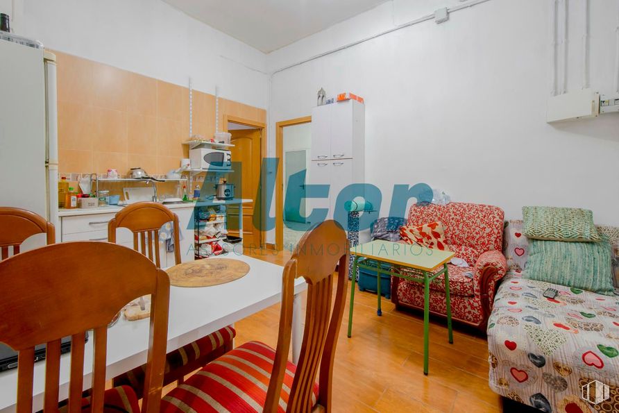 Local en venta en Zona Fuente del Berro, Salamanca, Madrid, 28028 con silla, mesa, cama, refrigerador, mesa de cocina y comedor y apartamento alrededor