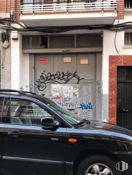 Local en venta en Calle Francisco Paino, Carabanchel, Madrid, 28025 con rueda, coche, neumático, vehículo, planta, fotografía, iluminación automotriz, blanco, vehículo motorizado y campana alrededor