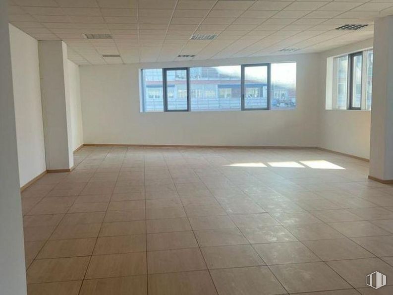 Oficina en venta en Calle Libertad, Móstoles, Madrid, 28936 con ventana, propiedad, accesorio, edificio, sombra, suelos, madera, hall, suelo y pared alrededor