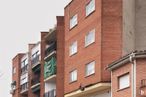 Local en venta en Calle Amor de Dios, Loeches, Madrid, 28890 con coche, ventana, neumático, rueda, luz de estacionamiento, vehículo terrestre, edificio, vehículo, cielo y diseño urbano alrededor