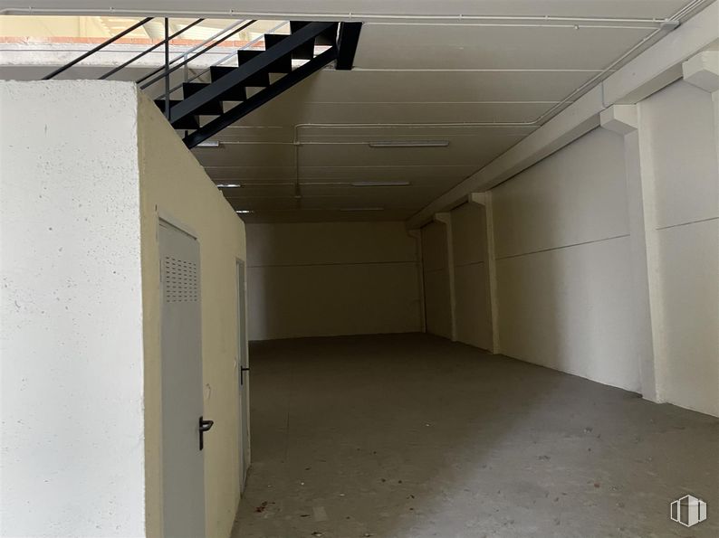 Nave en alquiler en Zona empresarial, Getafe, Madrid, 28906 con edificio, suelos, suelo, madera, pared, techo, material compuesto, accesorio, hormigón y vidrio alrededor