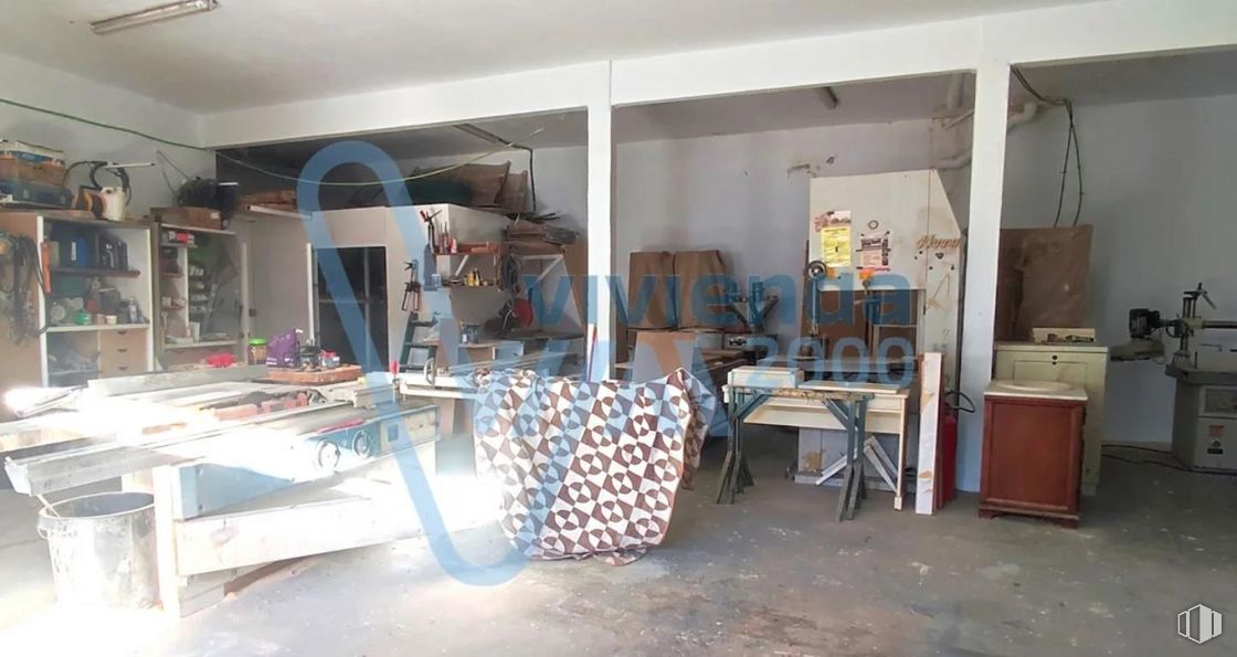 Retail for rent at Carretera Fuente del Toro, El Molar, Madrid, 28710 with table, furniture, wood, flooring, chair, floor, living room, building, art and house around