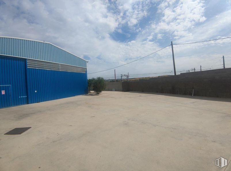 Industrial for sale at Paseo Estación, Villasequilla, Toledo, 45740 with building, sky, cloud, asphalt, road surface, composite material, concrete, gas, road and facade around