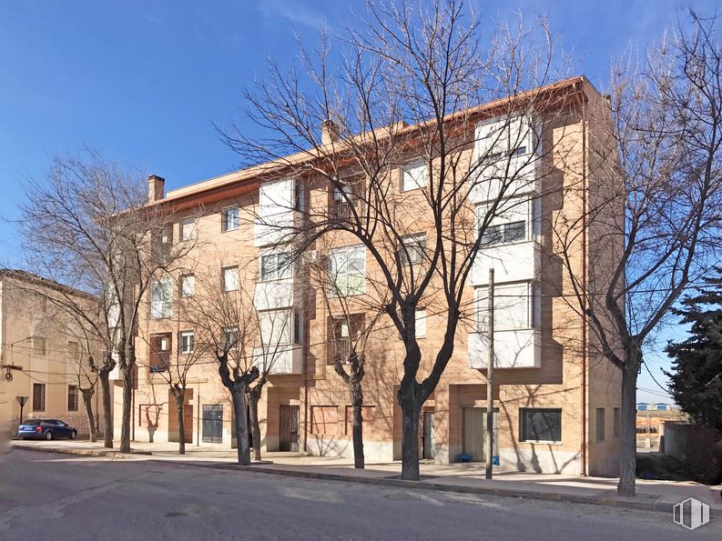 Retail for sale & for rent at Calle Cardenal Reig, 9, Ocaña, Toledo, 45300 with building, sky, window, tree, branch, urban design, road surface, facade, residential area and brick around