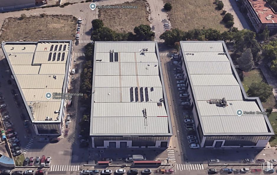 Industrial for sale & for rent at Zona empresarial, Getafe, Madrid, 28906 with building, plant, land lot, urban design, road surface, neighbourhood, residential area, landscape, facade and real estate around