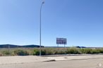 Land for sale & for rent at Avenida la Veguilla, 25, Cabanillas del Campo, Guadalajara, 19171 with street light, sky, plant, ecoregion, land lot, flag, road surface, asphalt, landscape and road around