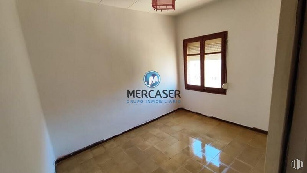 Retail for sale & for rent at Calle Marcial Lalanda, 3, Rivas-Vaciamadrid, Madrid, 28529 with window, fixture, wood, floor, paint, flooring, hall, ceiling, hardwood and glass around