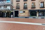 Retail for sale at Calle Ánimas, Alcalá de Henares, Madrid, 28802 with window, infrastructure, road surface, building, urban design, architecture, wall, sidewalk, neighbourhood and brickwork around