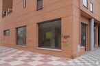 Retail for sale & for rent at Zona Reyes Católicos, Cuenca, 16004 with window, brown, daytime, property, building, fixture, brickwork, wood, neighbourhood and brick around