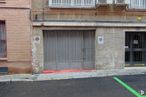 Retail for sale at Calle Daganzo, Chamartín, Madrid, 28002 with window, building, property, wood, brickwork, road surface, asphalt, door, brick and facade around