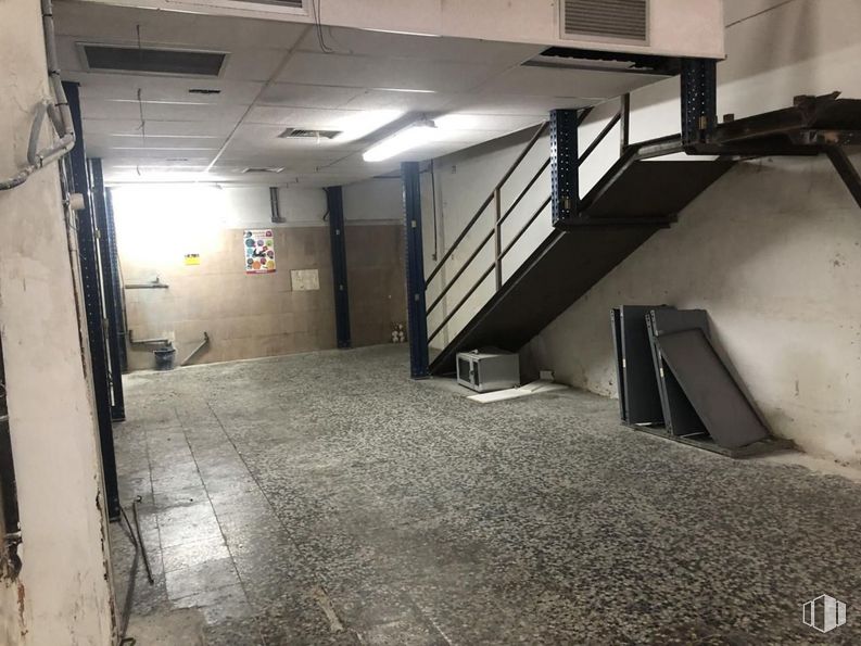 Local en venta en Calle Eduardo Requenas, 12, Puente de Vallecas, Madrid, 28018 con accesorio, suelo, suelos, edificio, puerta, hall, techo, hormigón, material compuesto y vidrio alrededor