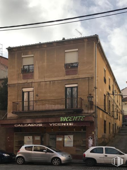 Retail for sale & for rent at Zona universidad María Zambrano, Segovia, 40005 with window, car, wall, facade, town, neighbourhood, architecture, door, composite material and mixed-use around