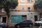 Retail for sale & for rent at Calle Alejandro Sánchez, 23, Carabanchel, Madrid, 28019 with wheel, car, tire, automotive parking light, land vehicle, vehicle, window, property, building and plant around