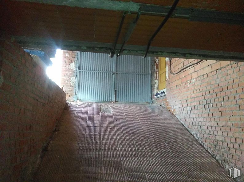 Suelo en venta en Calle Aranjuez, Colmenar de Oreja, Madrid, 28380 con madera, superficie de la carretera, material compuesto, suelos, ladrillo, tintes y matices, material de construcción, carretera, albañilería y hormigón alrededor