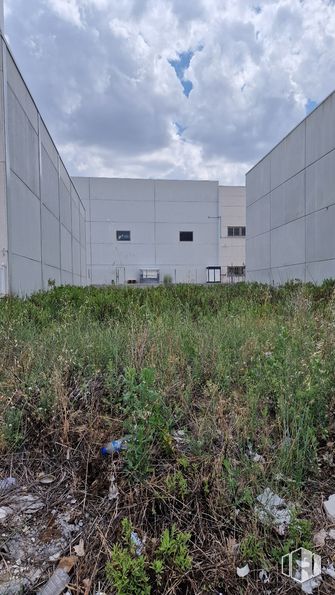 Suelo en venta en Calle Cooperación, 14, Getafe, Madrid, 28906 con edificio, nube, planta, cielo, comunidad vegetal, lote de terreno, hierba, zona residencial, cubierta vegetal y fachada alrededor