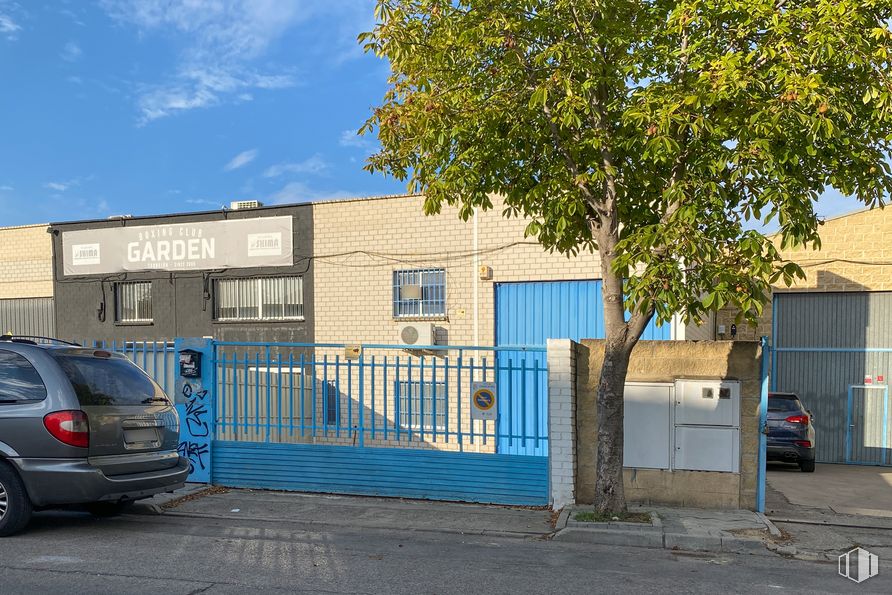 Nave en venta en Calle Azufre, 6, Torrejón de Ardoz, Madrid, 28850 con coche, ventana, nube, neumático, cielo, rueda, vehículo, planta, árbol y vehículo motorizado alrededor