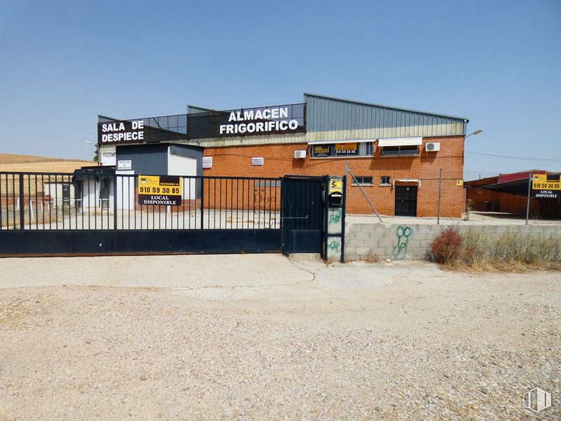 Industrial for sale at Carretera CM-5007, Valmojado, Toledo, 45940 with building, sky, window, door, plant, asphalt, landscape, gas, facade and commercial building around