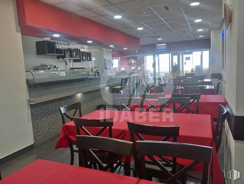 Retail for rent at Zona centro, Seseña, Toledo, 45223 with table, furniture, chair, interior design, building, flooring, automotive design, ceiling, event and glass around