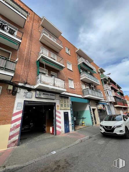 Local en venta en Calle Ramón Serrano, Carabanchel, Madrid, 28025 con nube, edificio, cielo, rueda, vehículo, ventana, neumático, asfalto, coche y diseño urbano alrededor