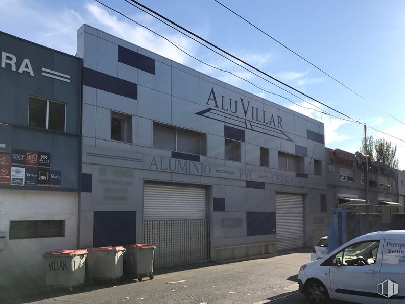 Nave en venta en Calle Domingo Párraga, 84, Villaverde, Madrid, 28021 con camioneta, contenedor de basura, edificio, nube, cielo, coche, ventana, neumático, vehículo y vehículo motorizado alrededor