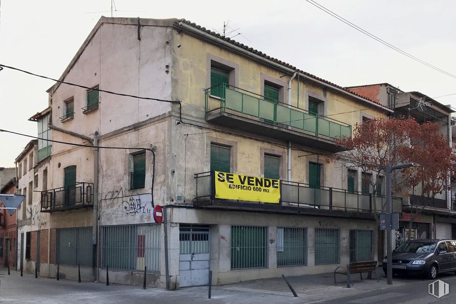 Suelo en venta en Calle Mayor, 11, Azuqueca de Henares, Guadalajara, 19200 con coche, edificio, cielo, ventana, neumático, rueda, vehículo, área residencial, edificio comercial y bienes raíces alrededor