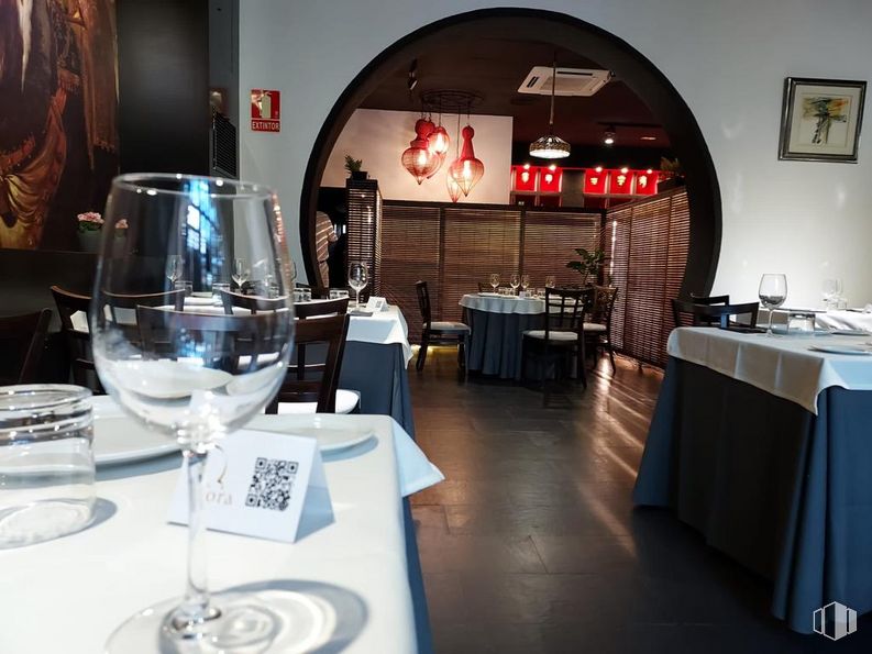 Retail for sale & for rent at Ronda Escuelas, Orgaz, Toledo, 45450 with picture frame, wine glass, table top, tableware, lighting, table, furniture, drinkware, stemware and dishware around