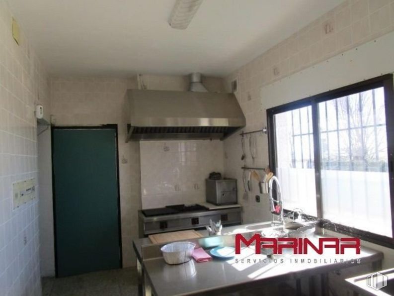 Local en venta en Zona Nuevo Borox, Borox, Toledo, 45222 con ventana, puerta, encimera, aparato de cocina, electrodoméstico, propiedad, edificio, mesa, accesorio y interiorismo alrededor