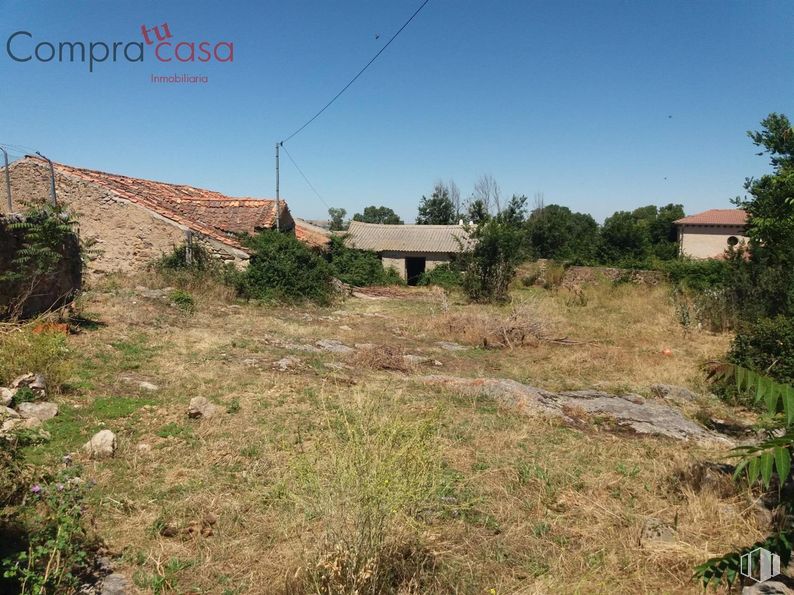 Land for sale at Zona urbana, La Losa, Segovia, 40420 with plant, sky, plant community, ecoregion, natural landscape, tree, land lot, vegetation, biome and grassland around