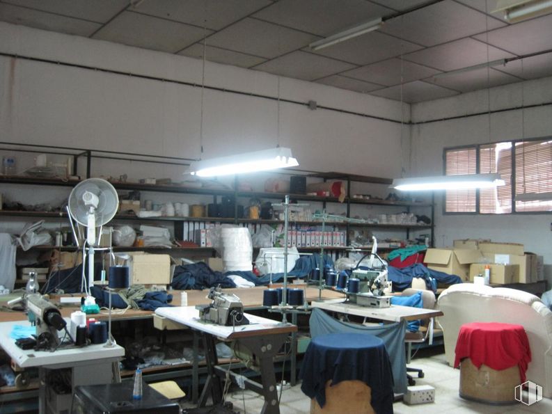 Industrial for sale at Calle Fábrica, La Mata, Toledo, 45534 with table, luggage & bags, computer, bookcase, desk, personal computer, computer monitor, interior design, chair and shelf around