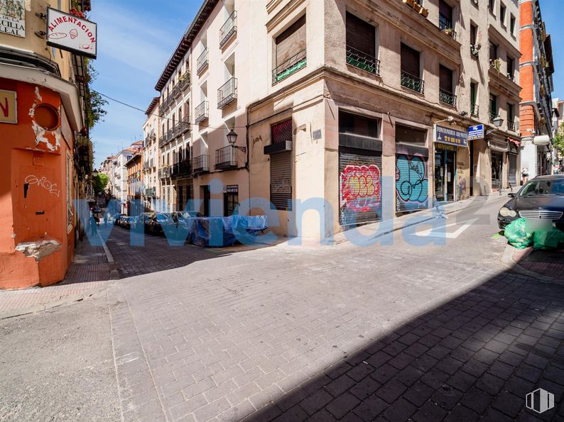 Local en venta en Calle San Simón, Centro, Madrid, 28012 con coche, edificio, ventana, azure, vehículo, superficie de la carretera, modo de transporte, matrícula del vehículo, asfalto y pared alrededor