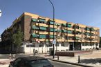 Retail for rent at Zona Centro, Getafe, Madrid, 28901 with car, sky, building, street light, vehicle, urban design, neighbourhood, tire, condominium and residential area around