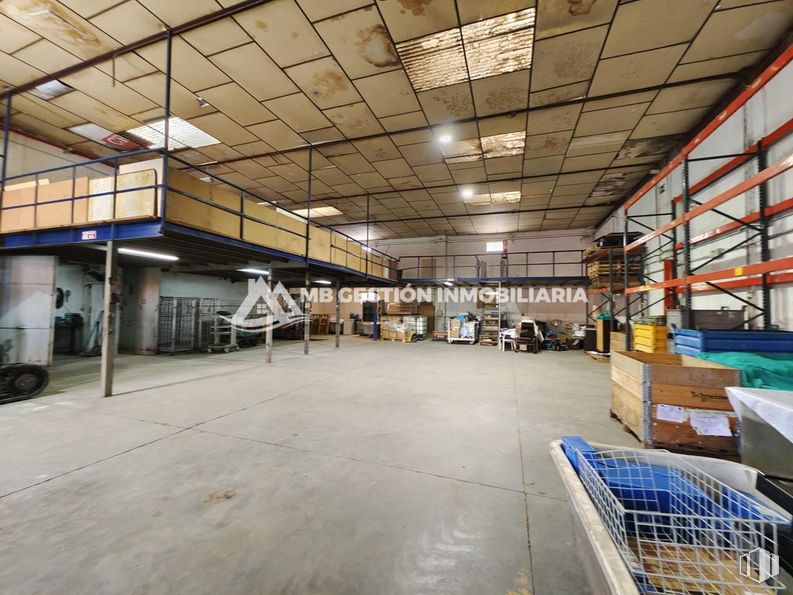 Nave en venta en Zona industrial, Parla, Madrid, 28980 con hall, suelo, espacio público, suelos, ciudad, haz, edificio, gas, asentamiento humano y ingeniería alrededor