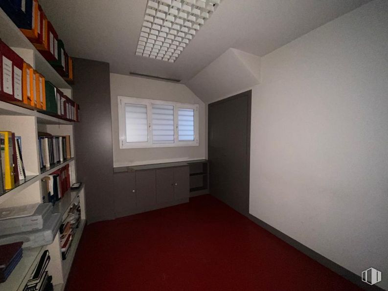 Retail for sale & for rent at Calle Emiliano Barral, Ciudad Lineal, Madrid, 28043 with bookcase, window, cabinetry, shelf, fixture, building, lighting, interior design, wood and shelving around